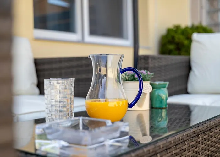 Sun & Waves Beachfront Suite
